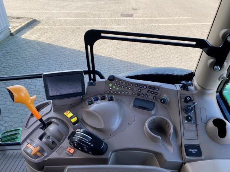 Traktor des Typs John Deere 6150R, Gebrauchtmaschine in Brønderslev (Bild 16)