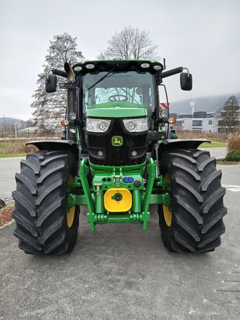 Traktor des Typs John Deere 6150R, Gebrauchtmaschine in Lengnau (Bild 3)