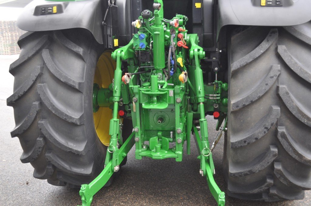 Traktor Türe ait John Deere 6150R, Gebrauchtmaschine içinde Grolley (resim 3)