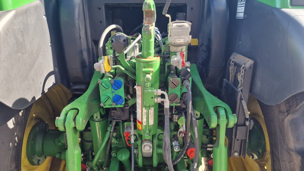 Traktor del tipo John Deere 6150R, Gebrauchtmaschine en Kleinandelfingen (Imagen 9)