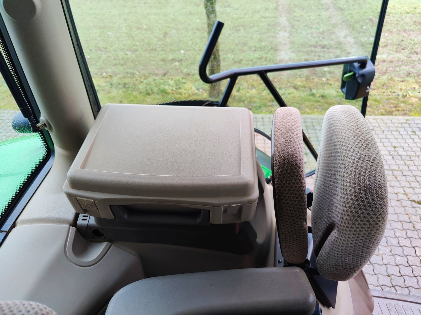 Traktor des Typs John Deere 6150R, Gebrauchtmaschine in Greding (Bild 15)