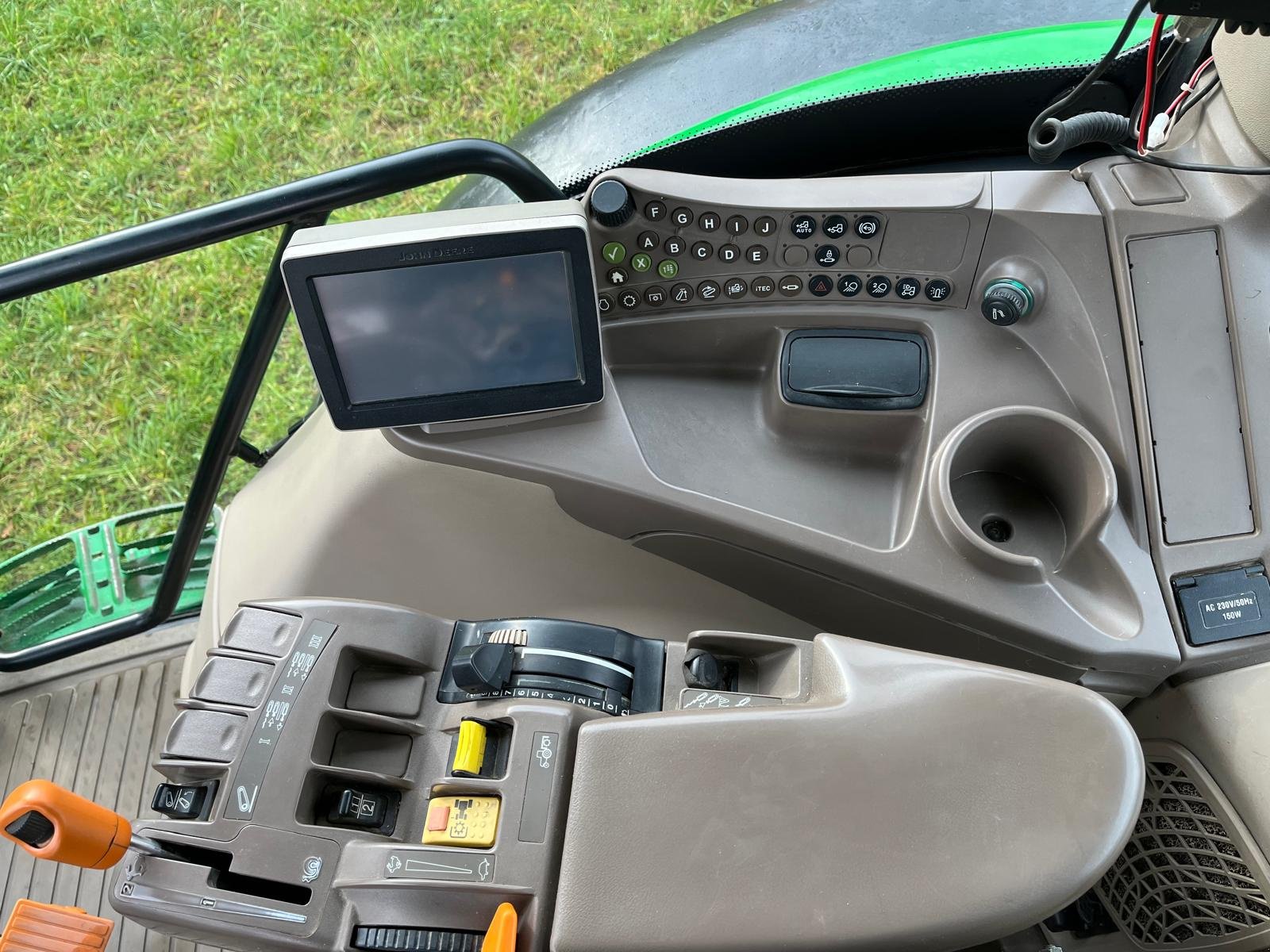 Traktor of the type John Deere 6150R, Gebrauchtmaschine in Rötz (Picture 19)