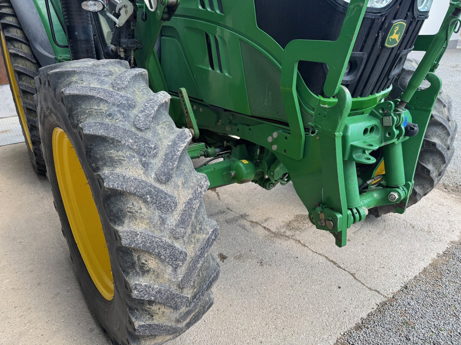 Traktor типа John Deere 6150R, Gebrauchtmaschine в Bayern - Tettenweis (Фотография 3)