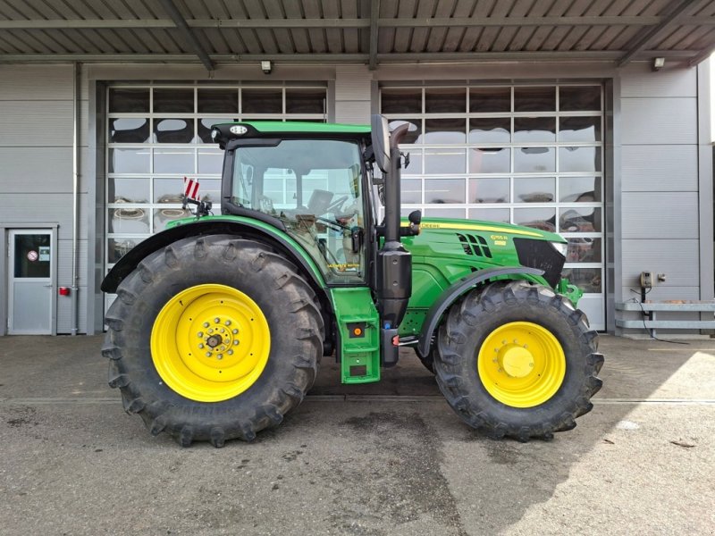 Traktor του τύπου John Deere 6155 R, Ausstellungsmaschine σε Schwarzhäusern