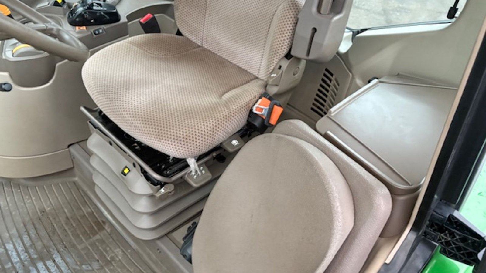 Traktor типа John Deere 6155M AUTOQUARD, FRONTLIFT, TLS, Gebrauchtmaschine в Dronninglund (Фотография 18)