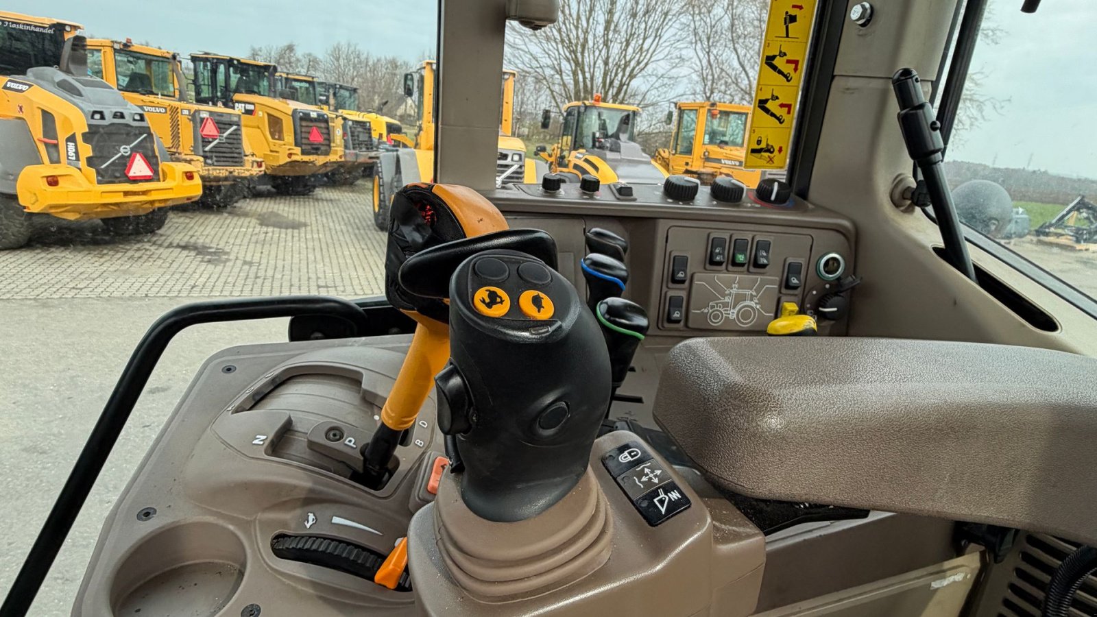 Traktor du type John Deere 6155M KUN 3600 TIMER OG FULD AFFJEDRING!, Gebrauchtmaschine en Nørager (Photo 16)