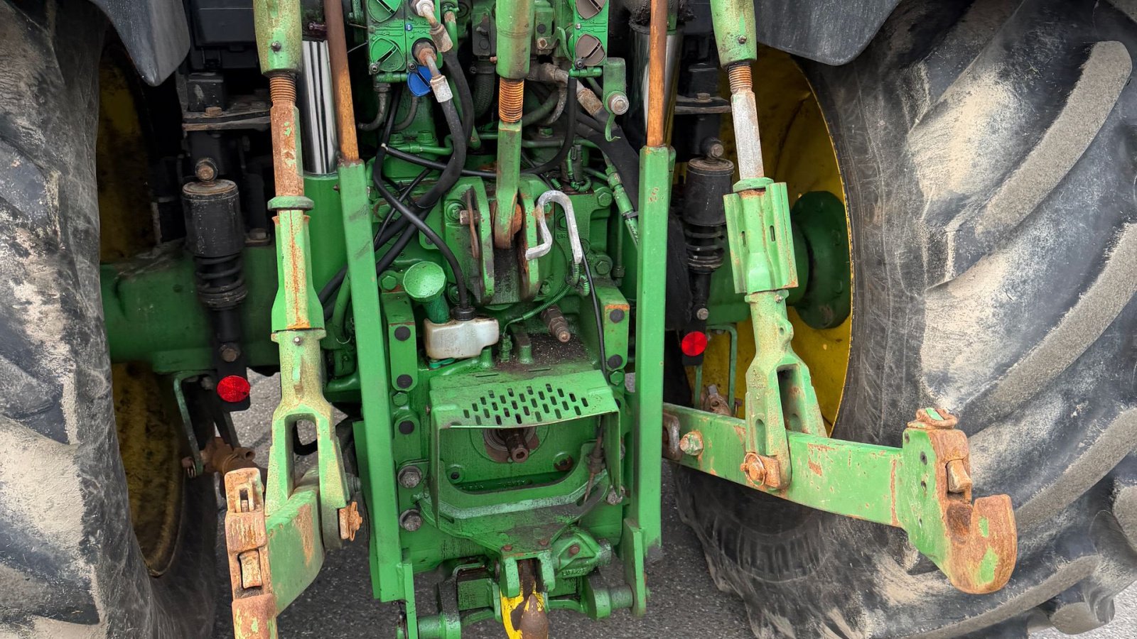 Traktor du type John Deere 6155M KUN 3600 TIMER OG FULD AFFJEDRING!, Gebrauchtmaschine en Nørager (Photo 13)