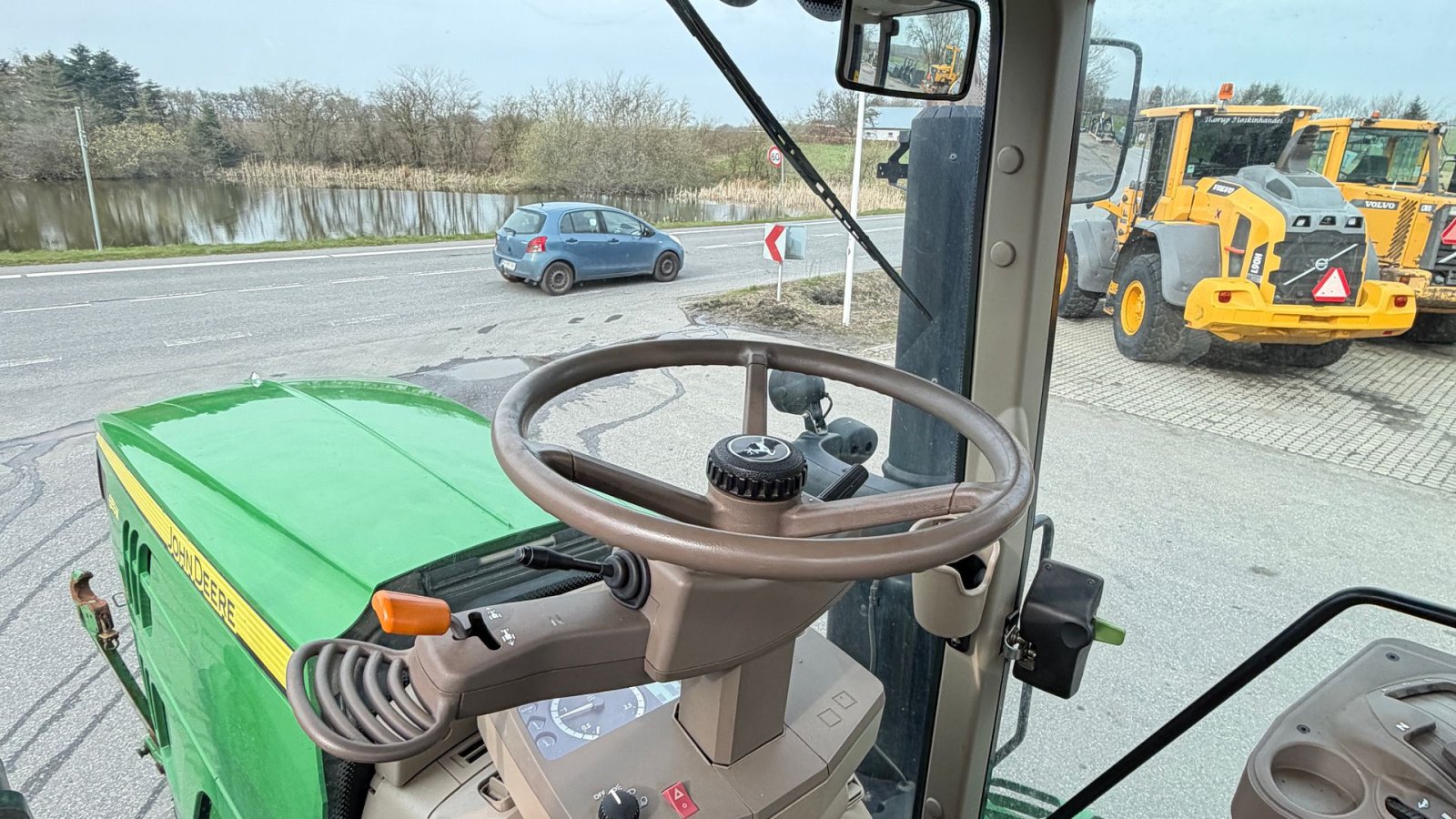 Traktor du type John Deere 6155M KUN 3600 TIMER OG FULD AFFJEDRING!, Gebrauchtmaschine en Nørager (Photo 17)