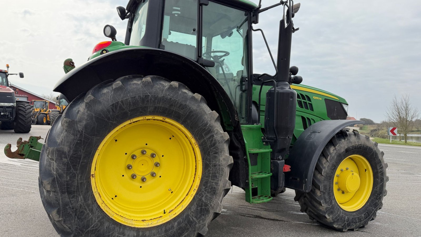 Traktor du type John Deere 6155M KUN 3600 TIMER OG FULD AFFJEDRING!, Gebrauchtmaschine en Nørager (Photo 10)