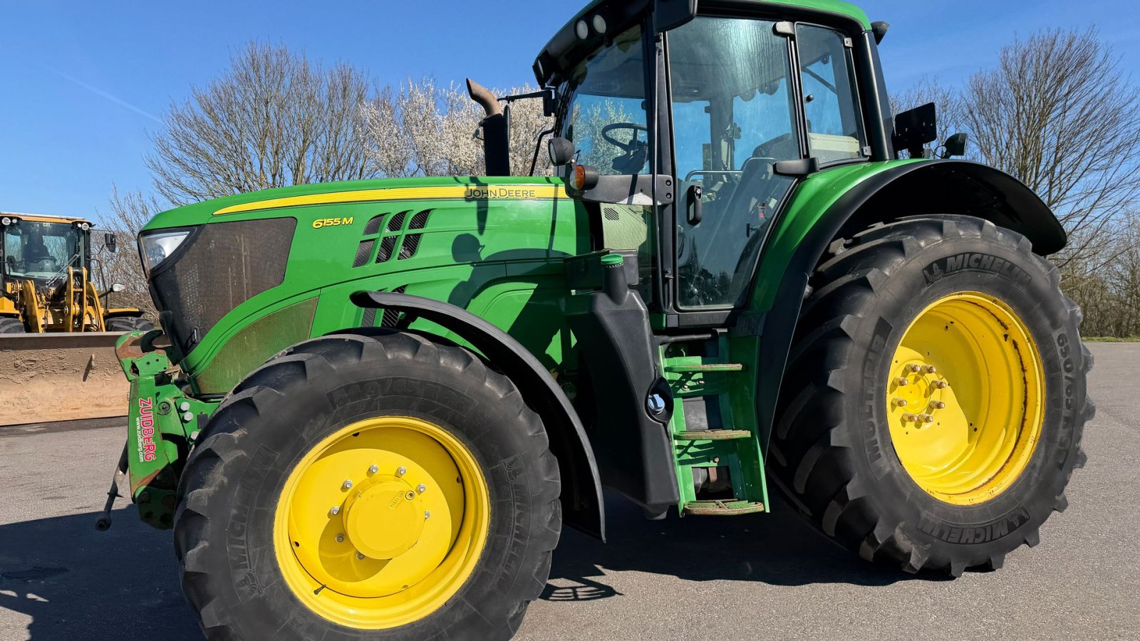 Traktor типа John Deere 6155M KUN 3600 TIMER OG FULD AFFJEDRING!, Gebrauchtmaschine в Nørager (Фотография 2)