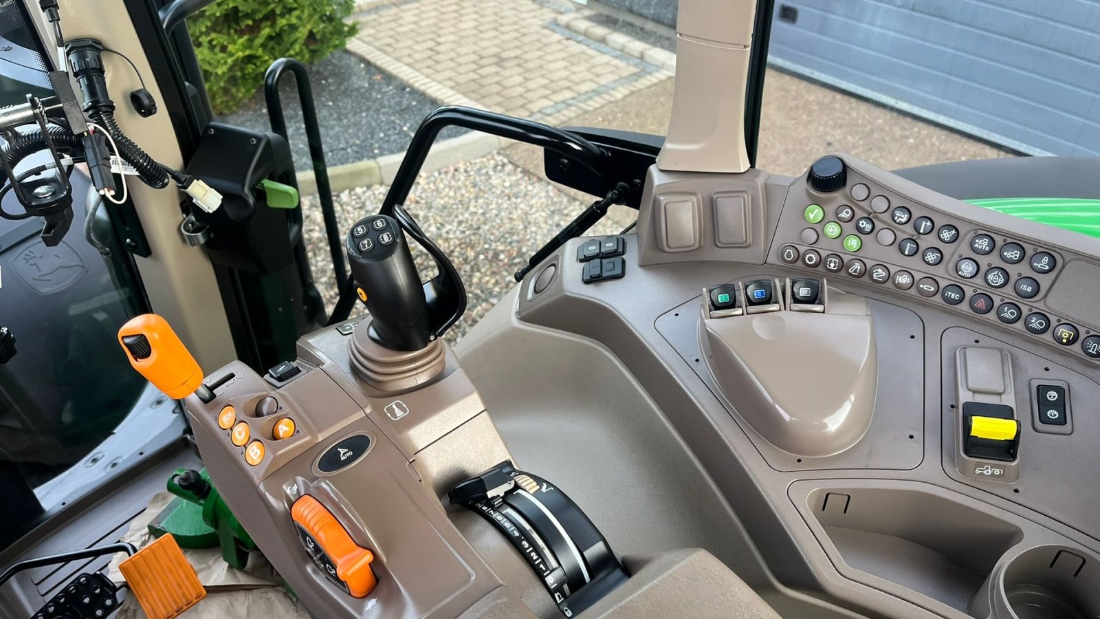 Traktor a típus John Deere 6155M KUN 980 timer, med frontlift og evt. GPS, Gebrauchtmaschine ekkor: Lintrup (Kép 8)