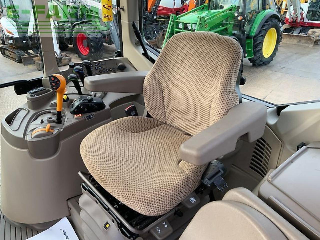 Traktor of the type John Deere 6155m tractor (st25345), Gebrauchtmaschine in SHAFTESBURY (Picture 18)