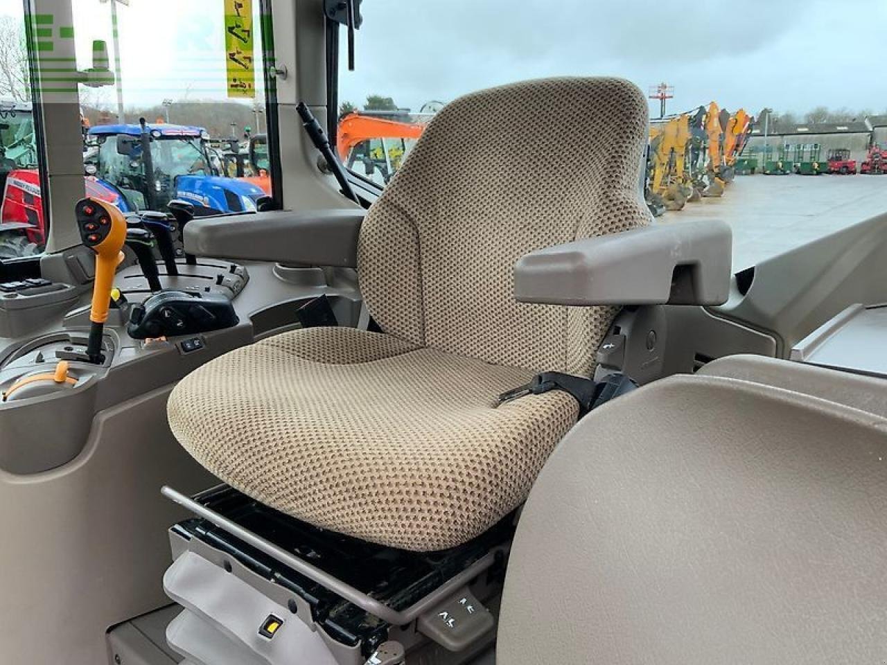 Traktor des Typs John Deere 6155m tractor (st25347), Gebrauchtmaschine in SHAFTESBURY (Bild 20)