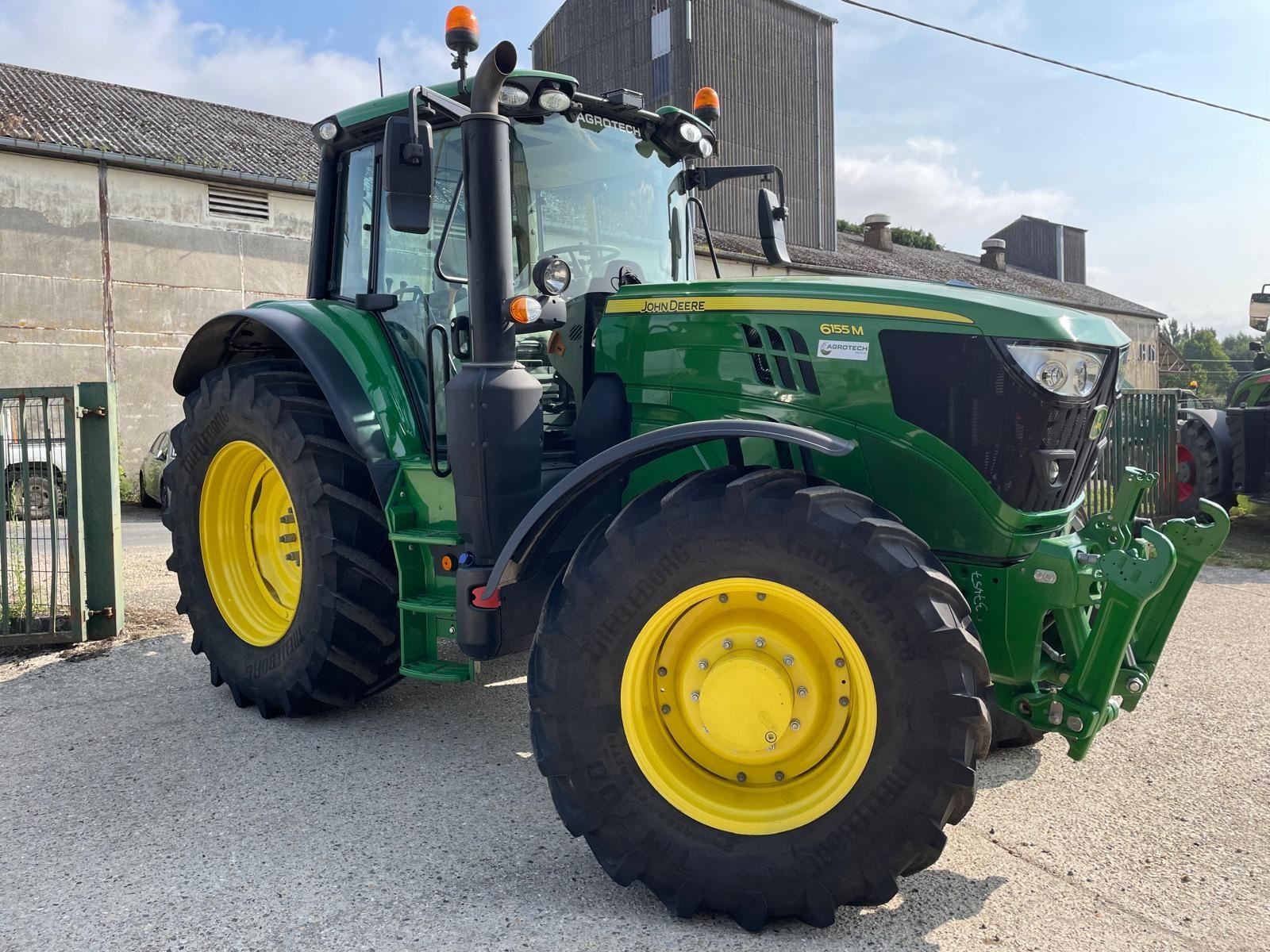 Traktor типа John Deere 6155M, Gebrauchtmaschine в BOSC LE HARD (Фотография 2)