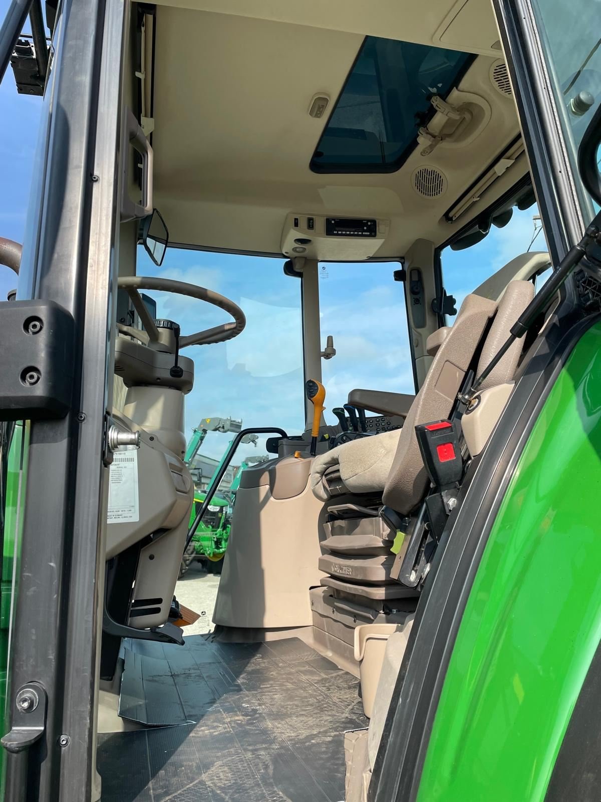 Traktor типа John Deere 6155M, Gebrauchtmaschine в BOSC LE HARD (Фотография 5)