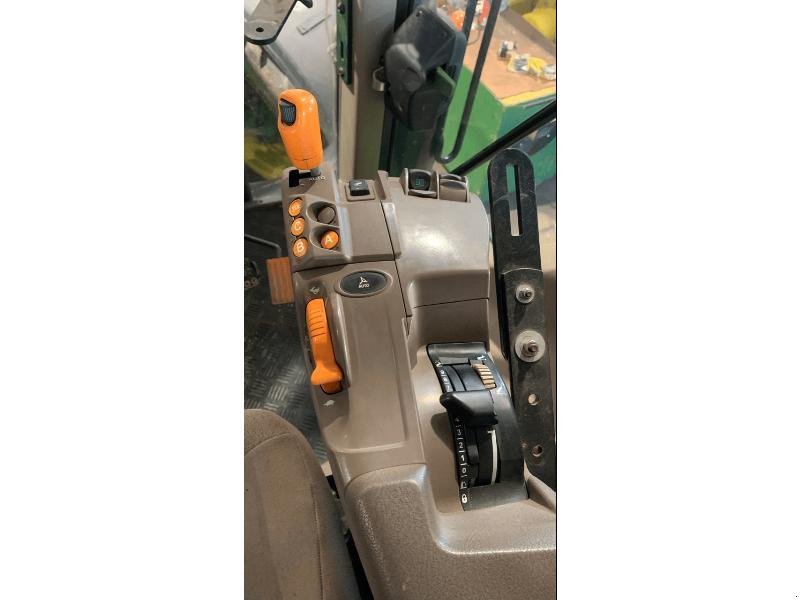 Traktor typu John Deere 6155M, Gebrauchtmaschine w SAINT-GERMAIN DU PUY (Zdjęcie 6)