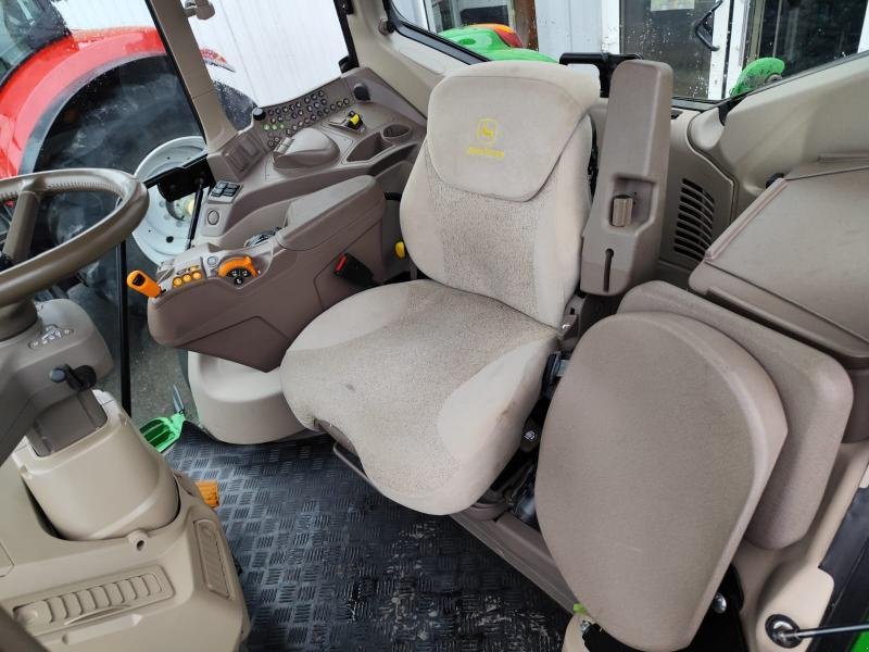 Traktor типа John Deere 6155M, Gebrauchtmaschine в SAINT GENEST D'AMBIERE (Фотография 9)