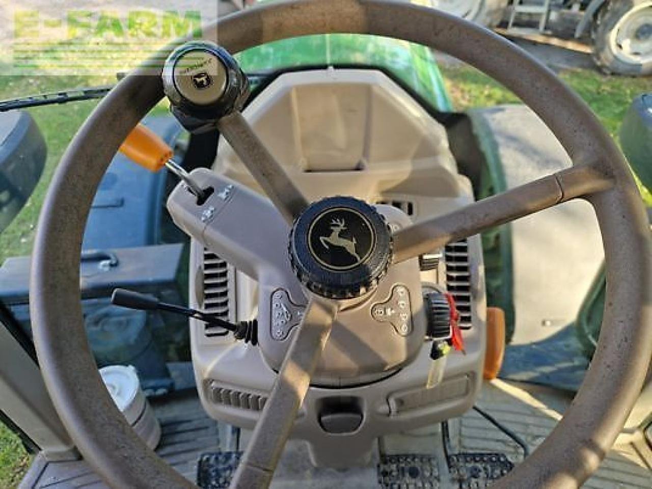 Traktor типа John Deere 6155m, Gebrauchtmaschine в MONFERRAN (Фотография 13)