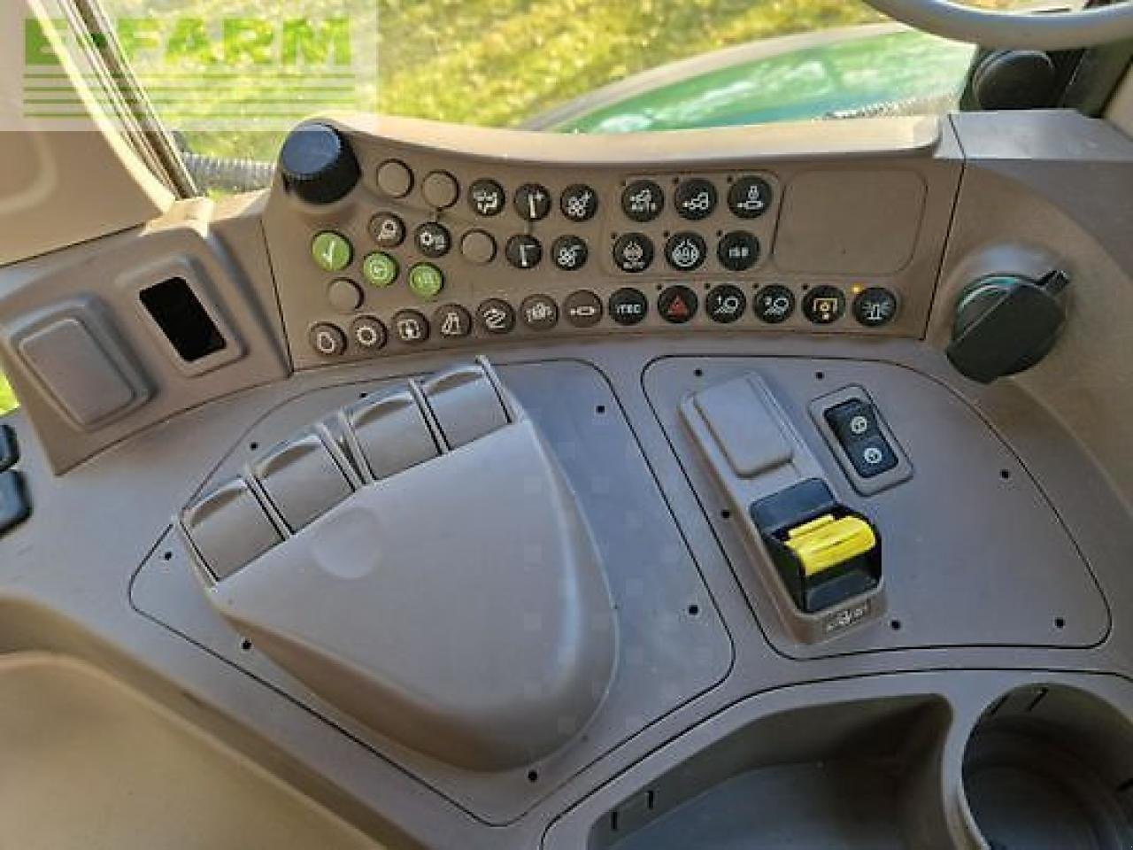 Traktor типа John Deere 6155m, Gebrauchtmaschine в MONFERRAN (Фотография 15)