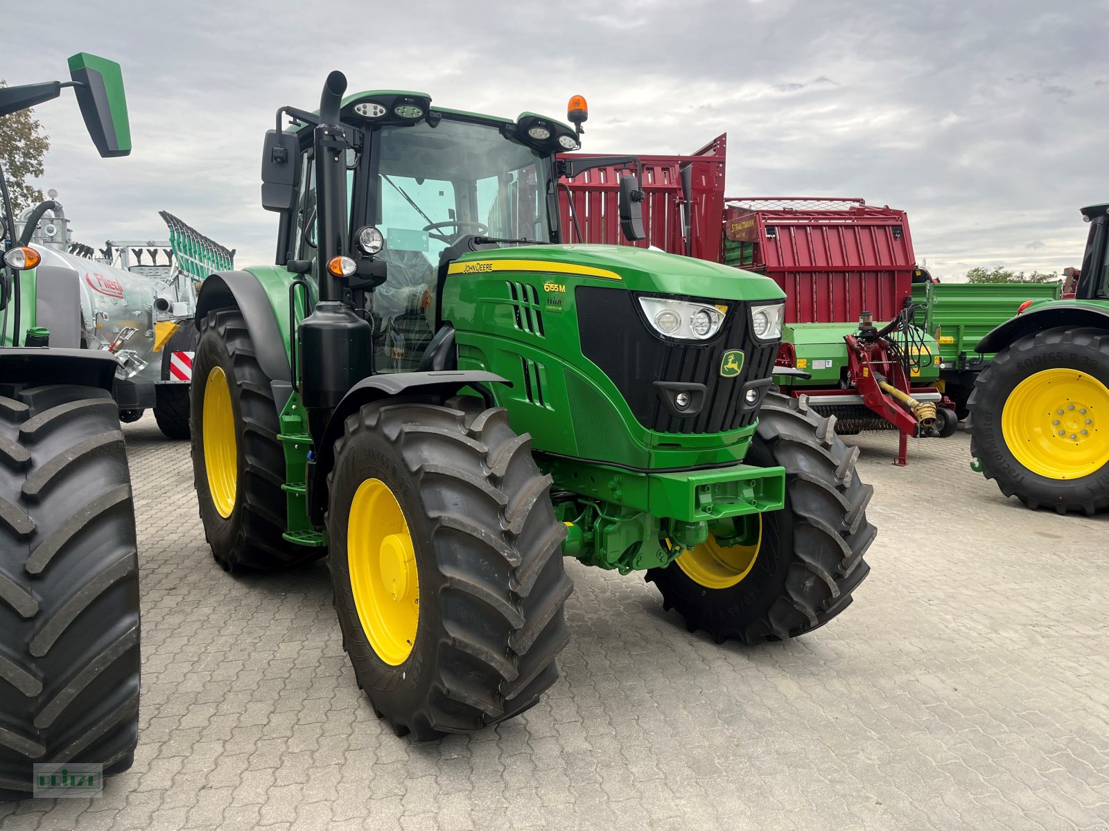 Traktor des Typs John Deere 6155M, Neumaschine in Bruckmühl (Bild 2)