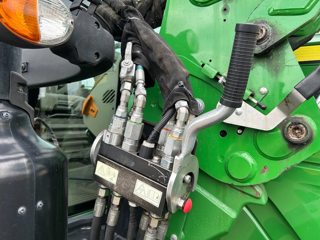 Traktor типа John Deere 6155M, Gebrauchtmaschine в Sittensen (Фотография 16)