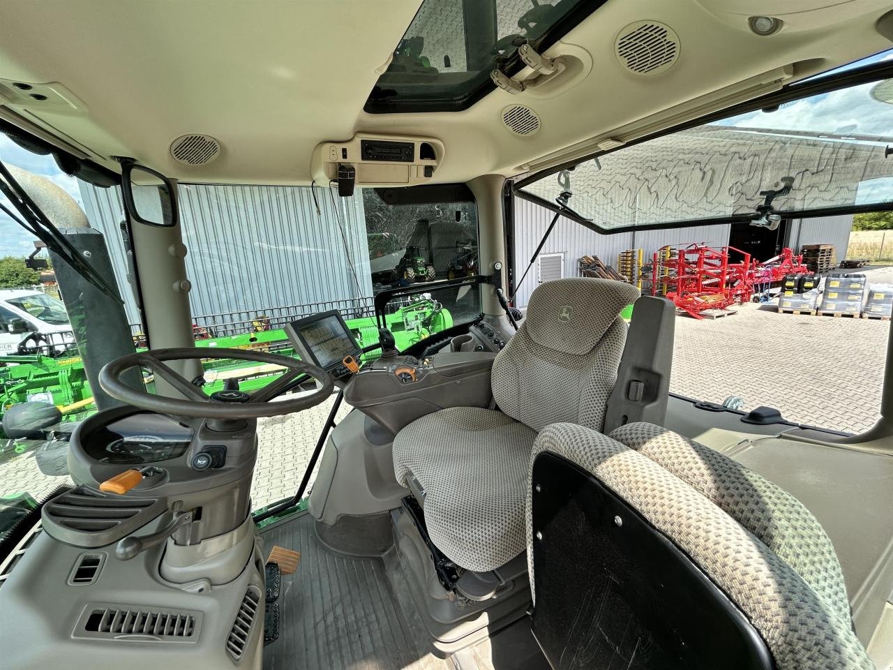 Traktor του τύπου John Deere 6155R AP40, Gebrauchtmaschine σε Zweibrücken (Φωτογραφία 7)