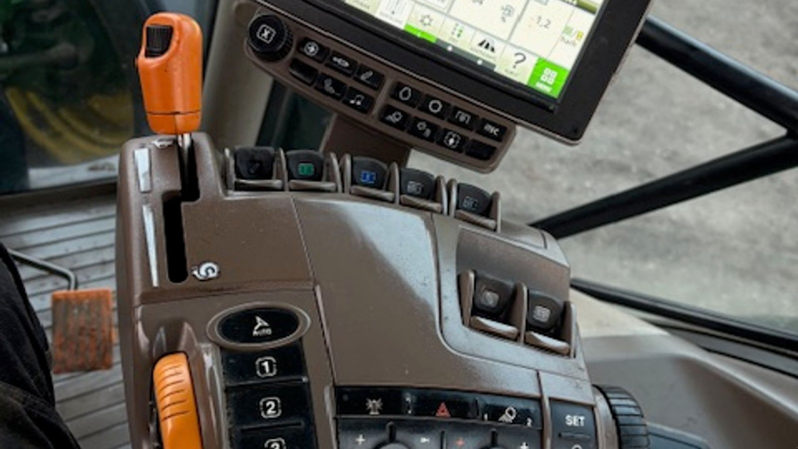 Traktor of the type John Deere 6155R AUTOPOWER, AUTOTRACREADY, FRONTLIFT, Gebrauchtmaschine in Dronninglund (Picture 19)