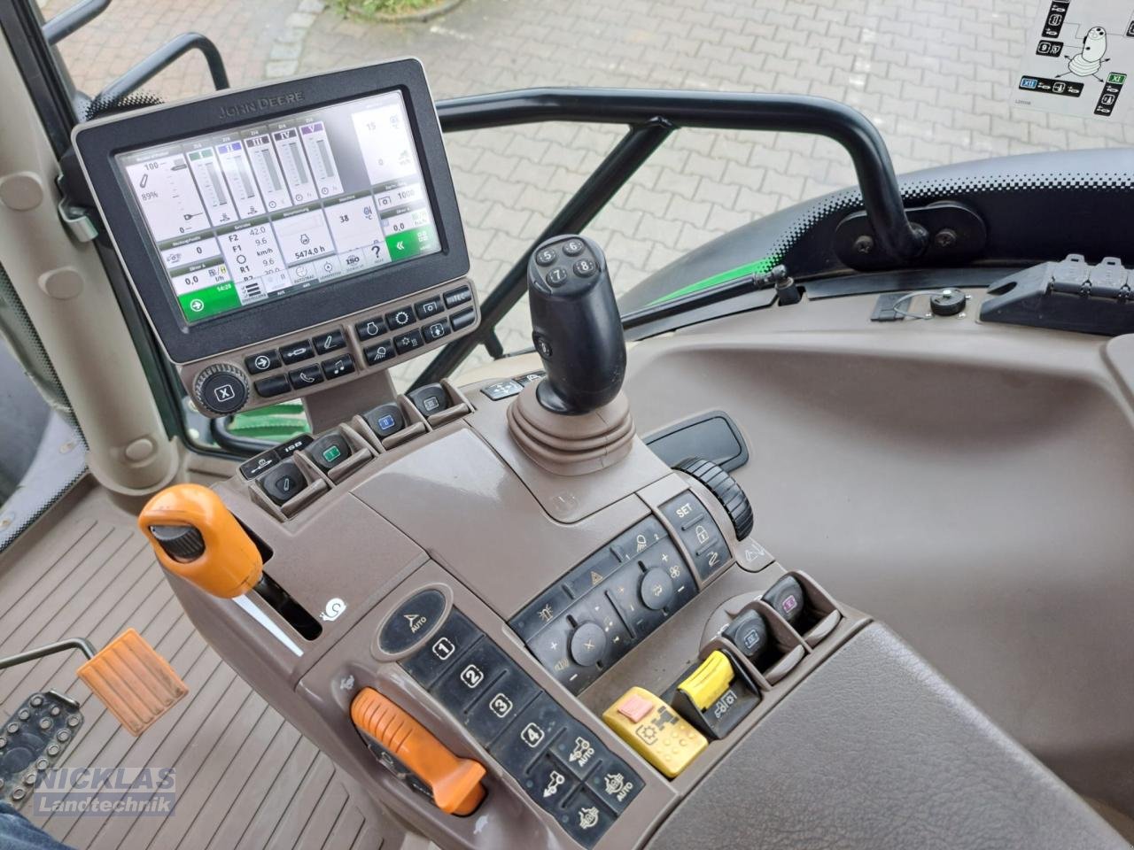 Traktor типа John Deere 6155R Premium ExpertCheck, Gebrauchtmaschine в Schirradorf (Фотография 8)