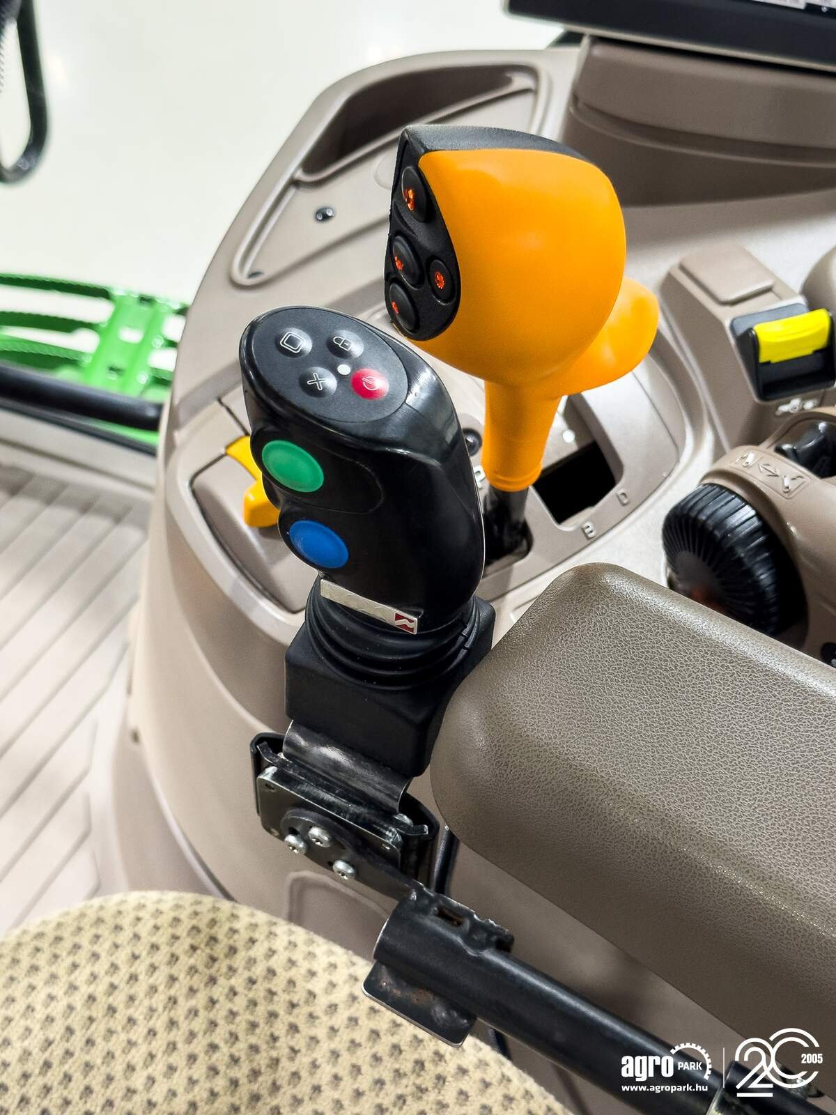 Traktor of the type John Deere 6155R, Gebrauchtmaschine in Csengele (Picture 14)