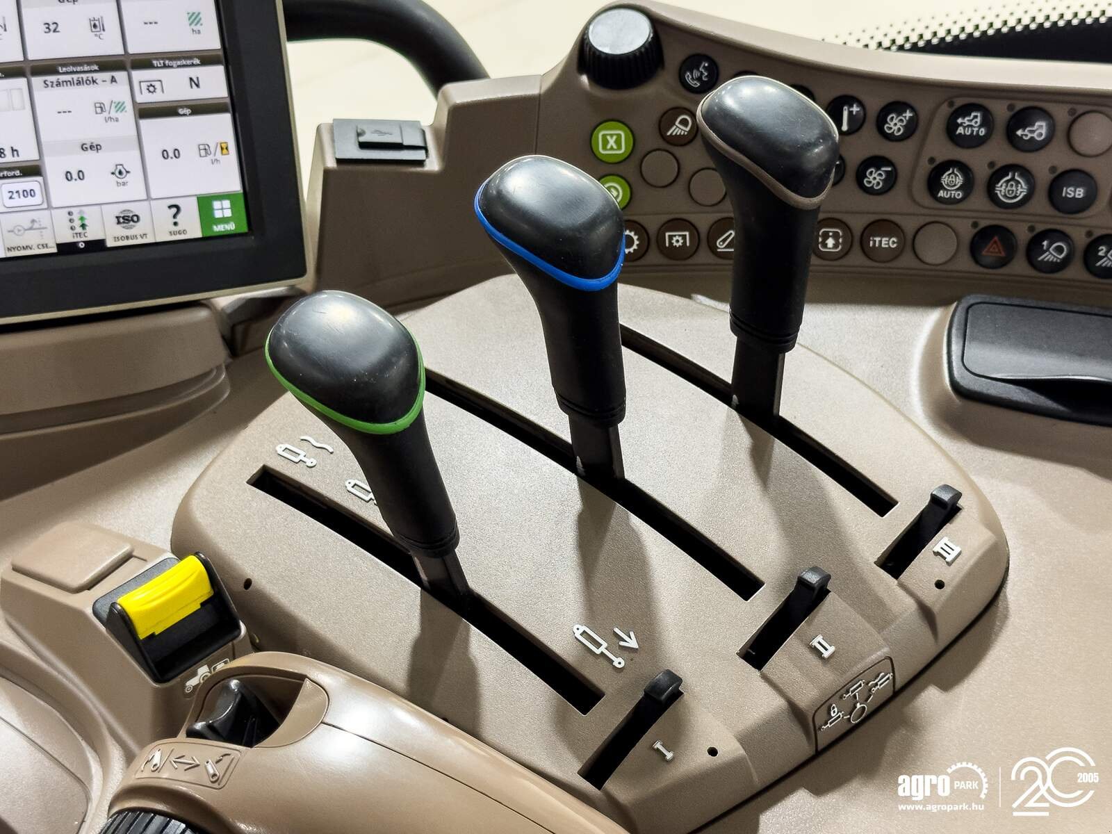 Traktor of the type John Deere 6155R, Gebrauchtmaschine in Csengele (Picture 18)