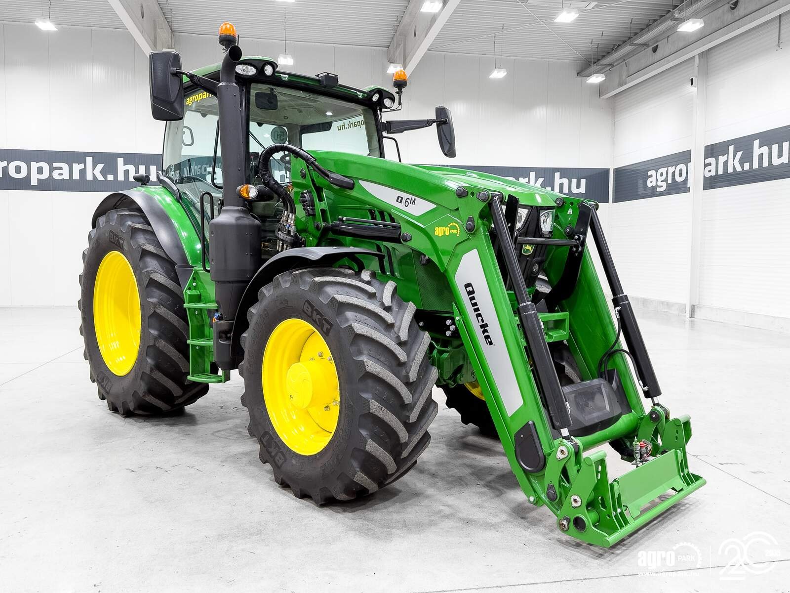 Traktor типа John Deere 6155R, Gebrauchtmaschine в Csengele (Фотография 2)