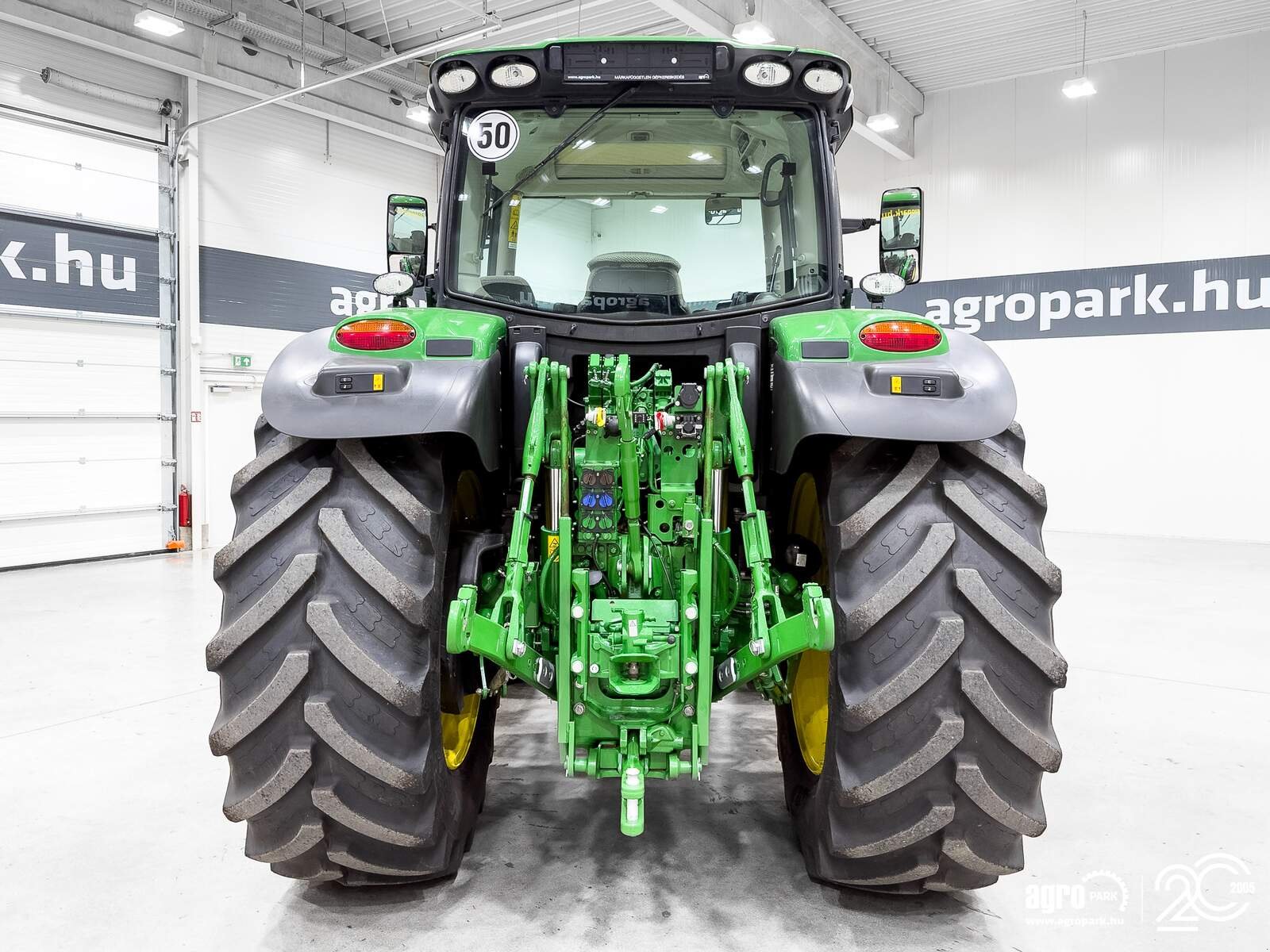 Traktor типа John Deere 6155R, Gebrauchtmaschine в Csengele (Фотография 5)