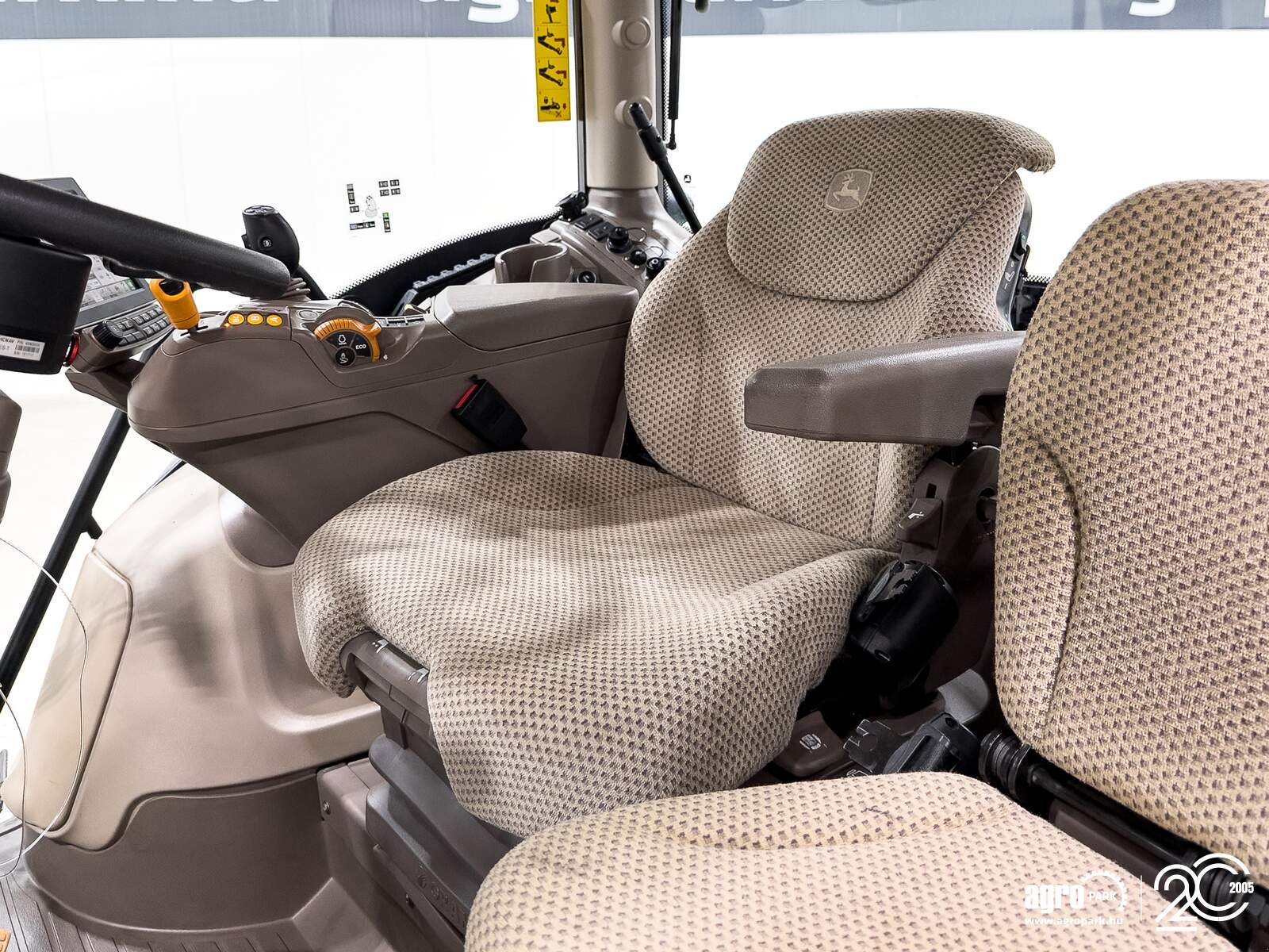 Traktor типа John Deere 6155R, Gebrauchtmaschine в Csengele (Фотография 11)