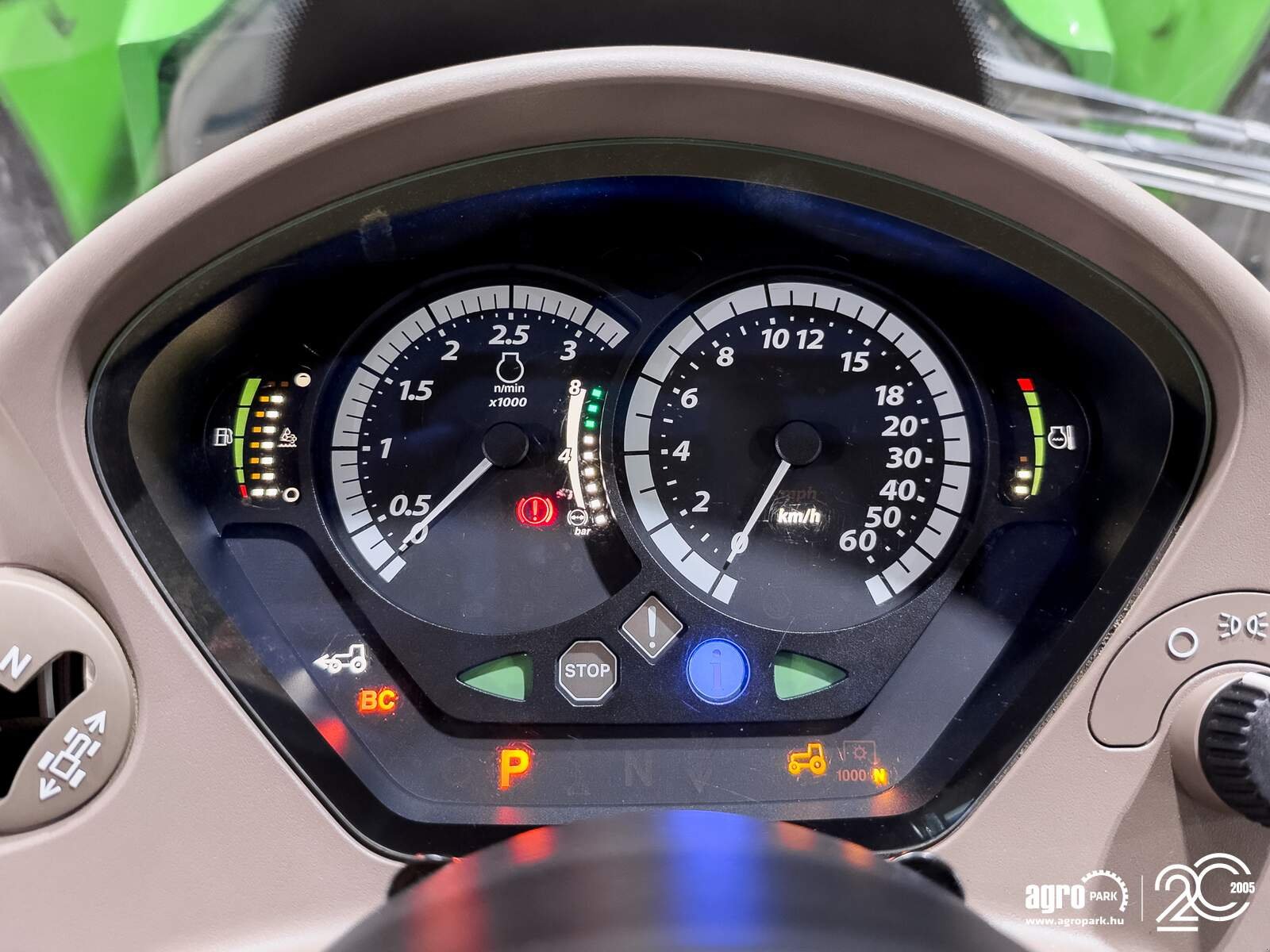 Traktor типа John Deere 6155R, Gebrauchtmaschine в Csengele (Фотография 28)