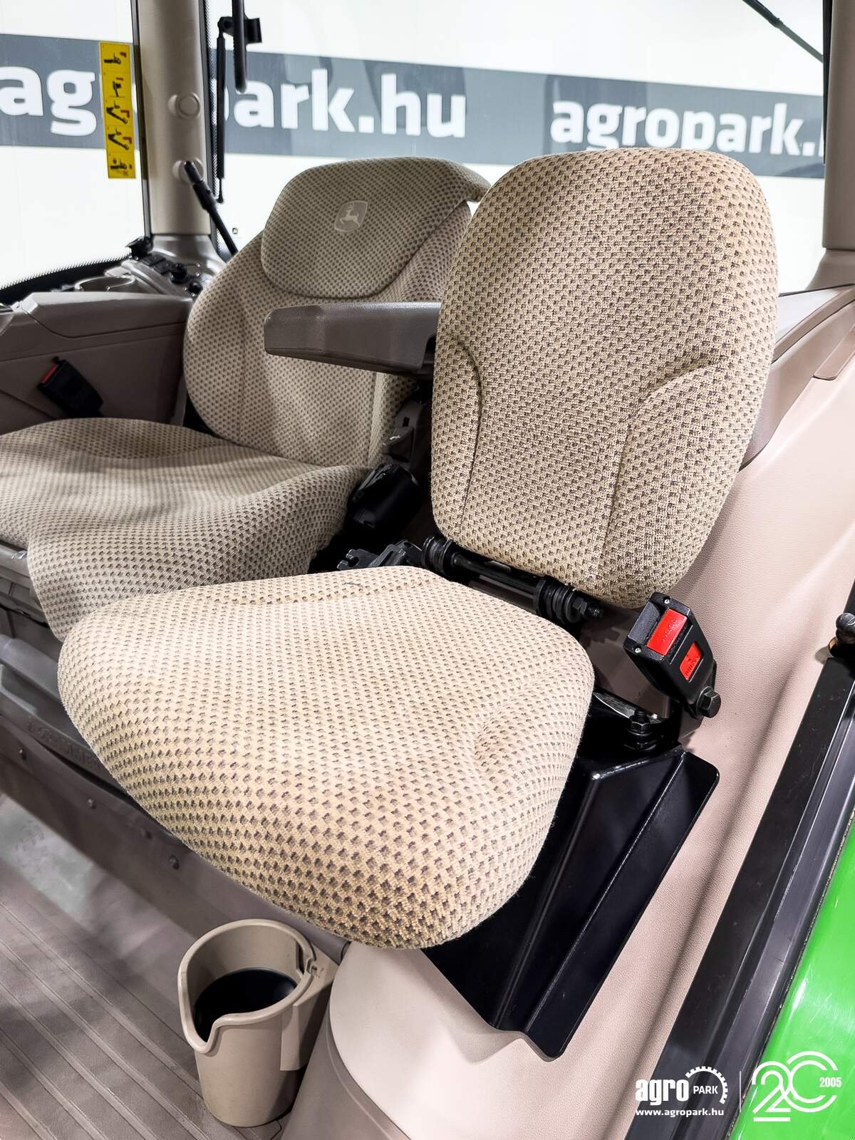 Traktor типа John Deere 6155R, Gebrauchtmaschine в Csengele (Фотография 29)