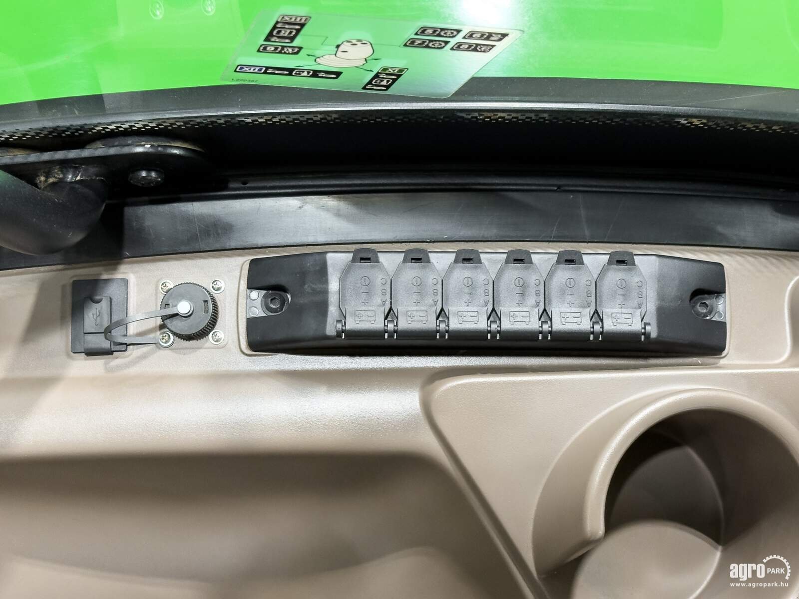 Traktor a típus John Deere 6155R, Gebrauchtmaschine ekkor: Csengele (Kép 24)