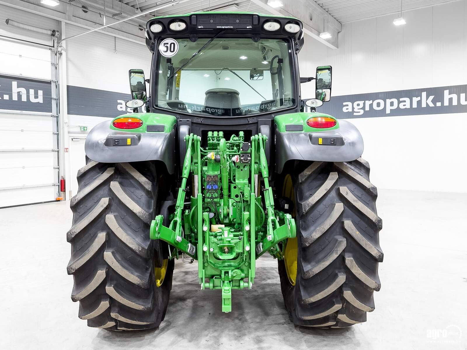 Traktor типа John Deere 6155R, Gebrauchtmaschine в Csengele (Фотография 5)