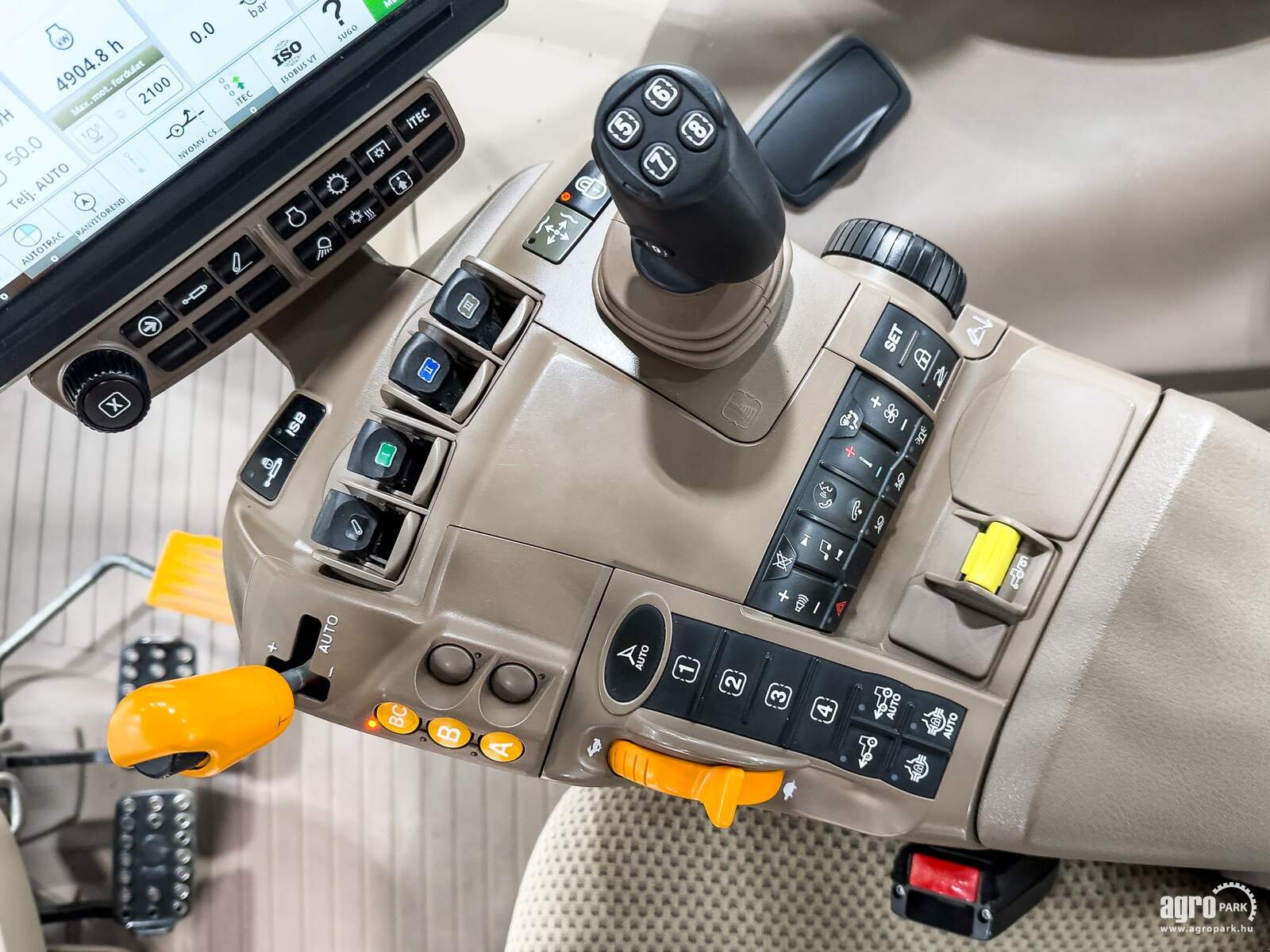 Traktor типа John Deere 6155R, Gebrauchtmaschine в Csengele (Фотография 16)