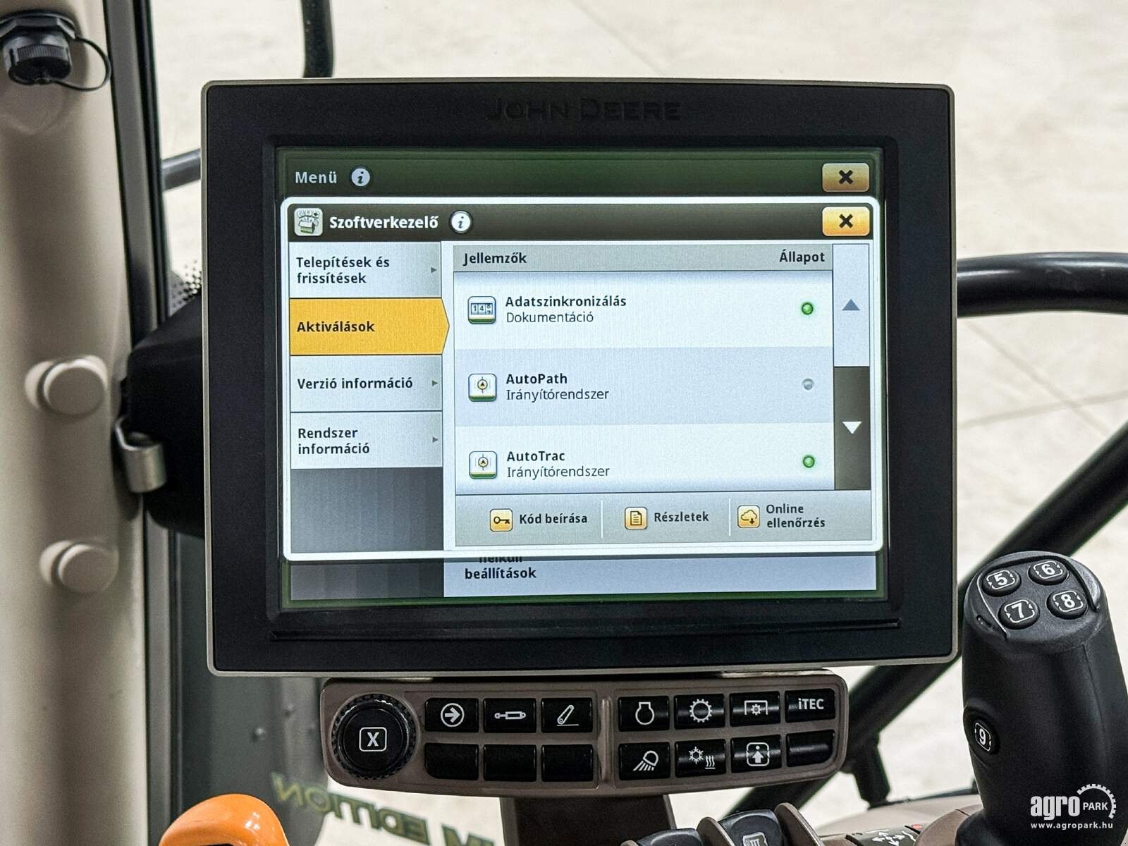 Traktor типа John Deere 6155R, Gebrauchtmaschine в Csengele (Фотография 24)