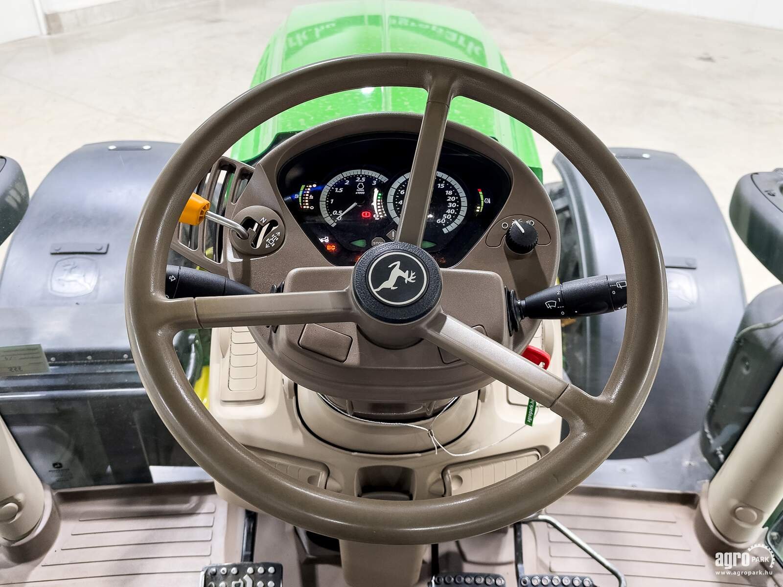 Traktor типа John Deere 6155R, Gebrauchtmaschine в Csengele (Фотография 28)