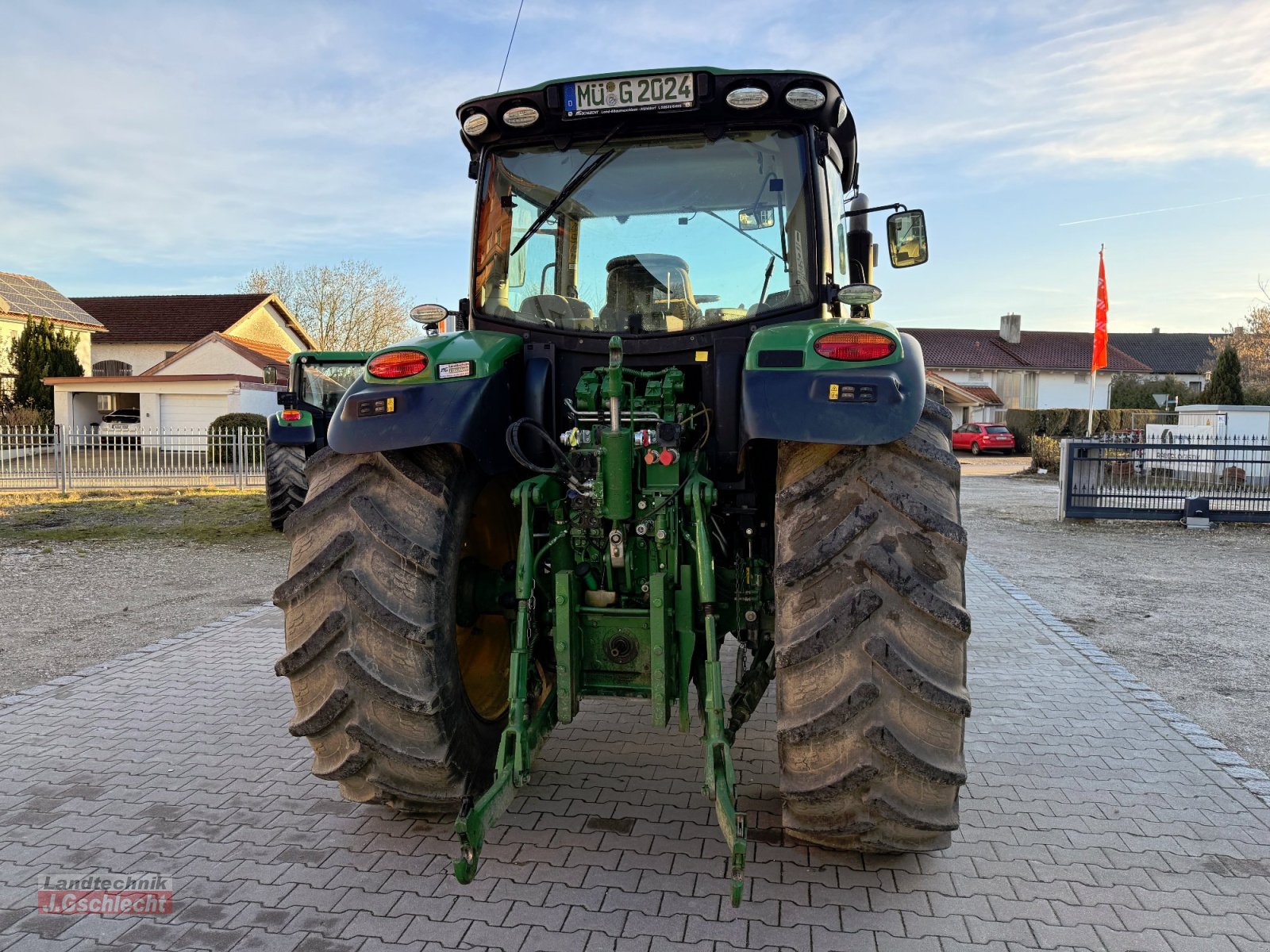 Traktor van het type John Deere 6155R, Gebrauchtmaschine in Mühldorf (Foto 11)