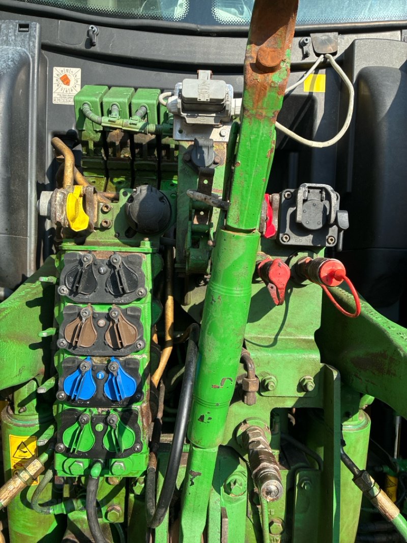 Traktor от тип John Deere 6155R, Gebrauchtmaschine в Wangen (Снимка 8)