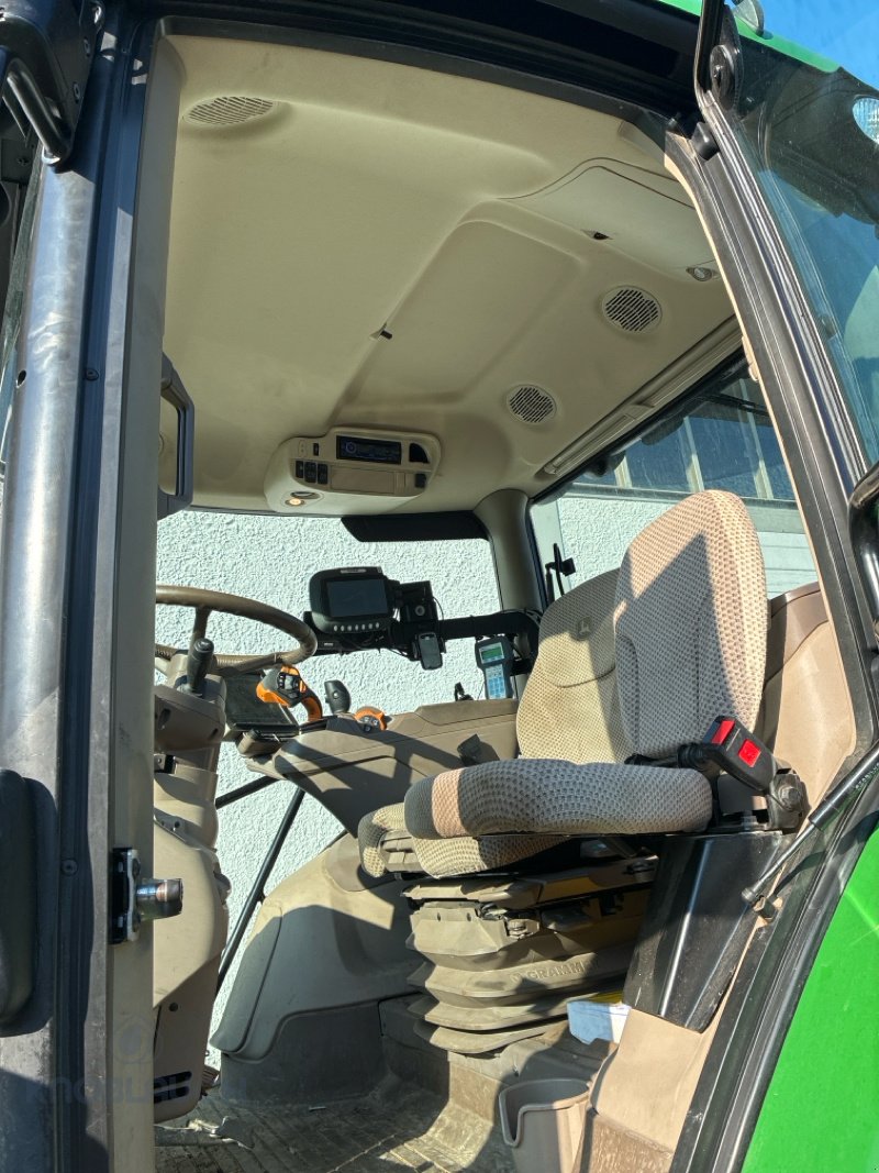 Traktor от тип John Deere 6155R, Gebrauchtmaschine в Wangen (Снимка 9)