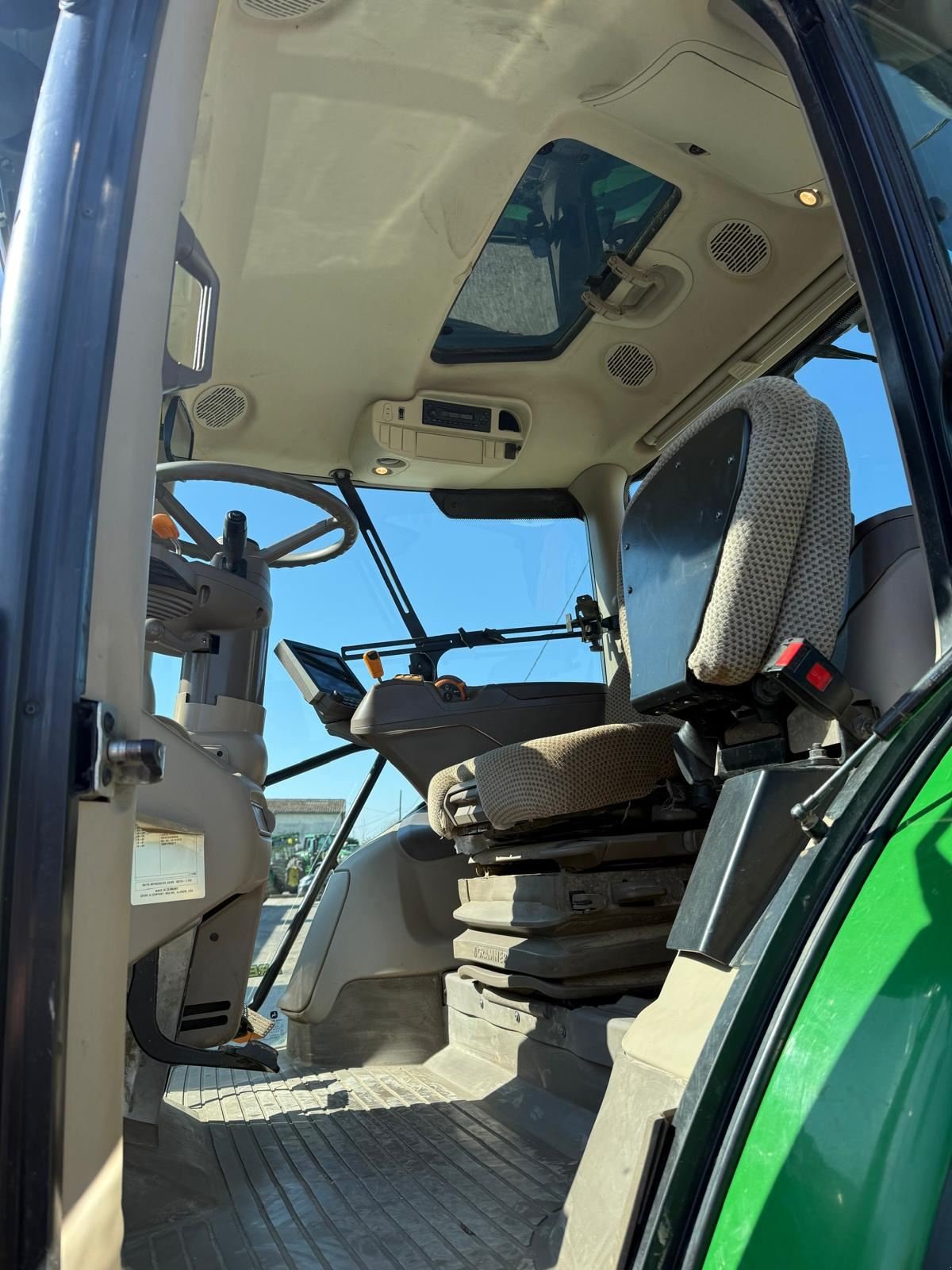 Traktor του τύπου John Deere 6155R, Gebrauchtmaschine σε BOSC LE HARD (Φωτογραφία 8)