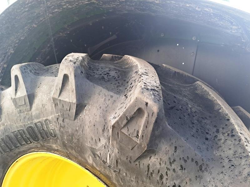 Traktor des Typs John Deere 6155R, Gebrauchtmaschine in SAINT-GERMAIN DU PUY (Bild 8)