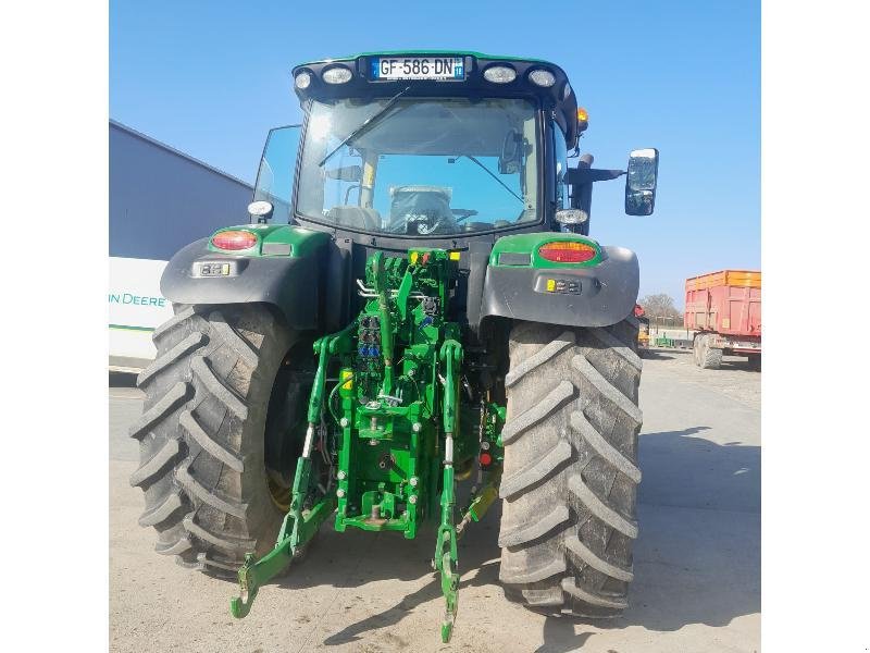 Traktor des Typs John Deere 6155R, Gebrauchtmaschine in SAINT-GERMAIN DU PUY (Bild 3)