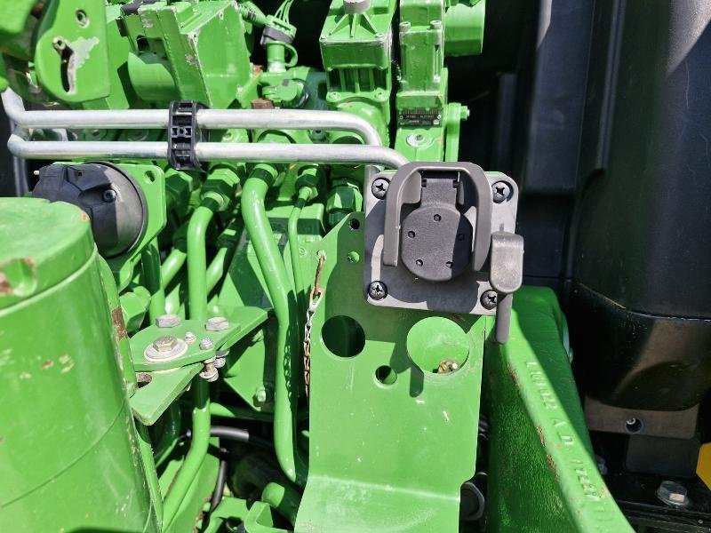 Traktor типа John Deere 6155R, Gebrauchtmaschine в BRAY en Val (Фотография 9)