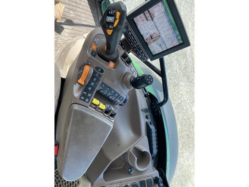 Traktor типа John Deere 6155R, Gebrauchtmaschine в LE PONT CHRETIEN (Фотография 11)