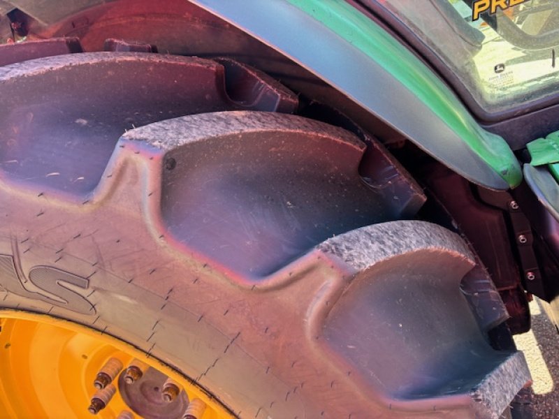Traktor of the type John Deere 6155R, Gebrauchtmaschine in FRONCLES (Picture 10)