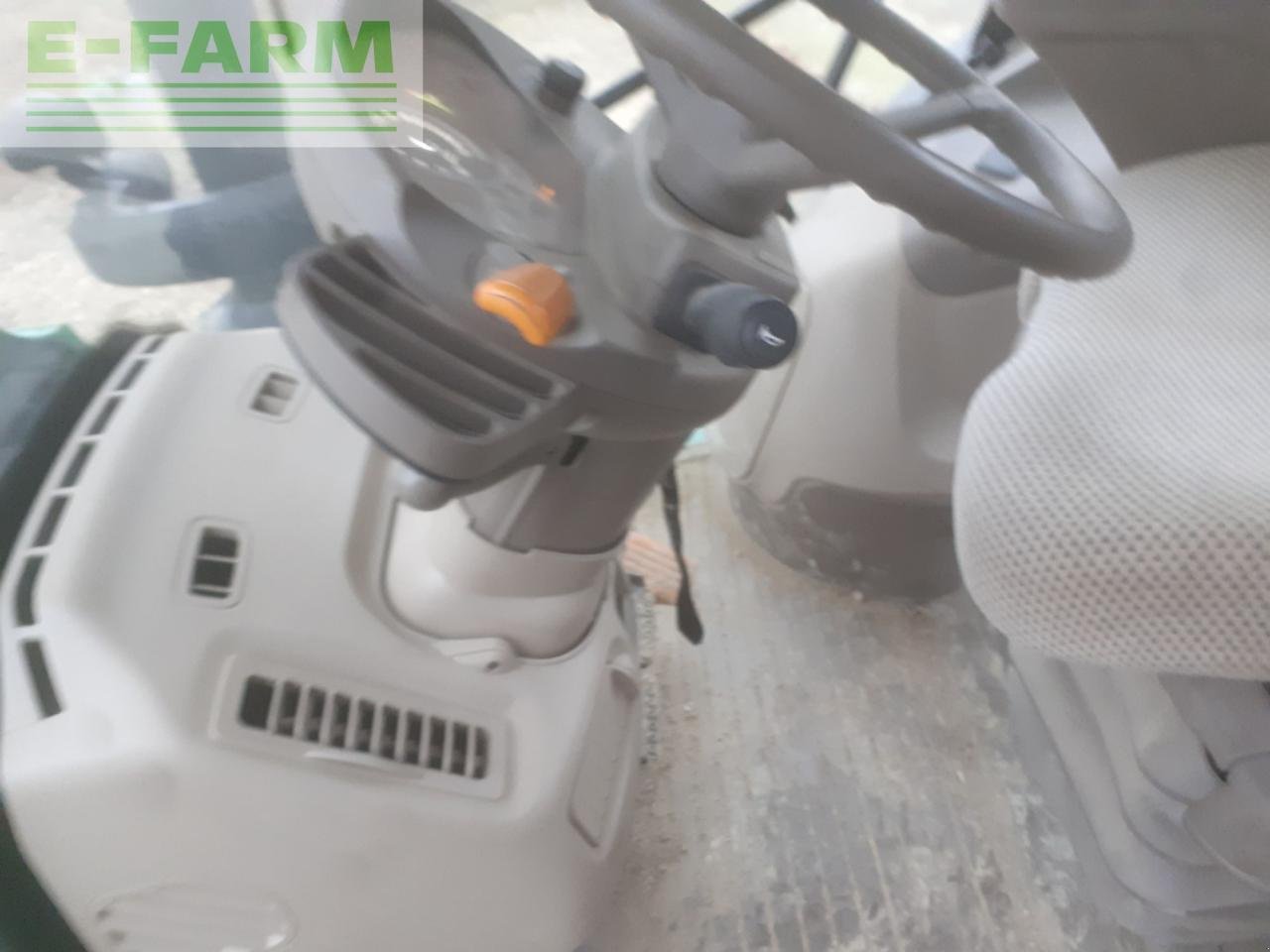 Traktor Türe ait John Deere 6155R, Gebrauchtmaschine içinde Hamburg (resim 8)